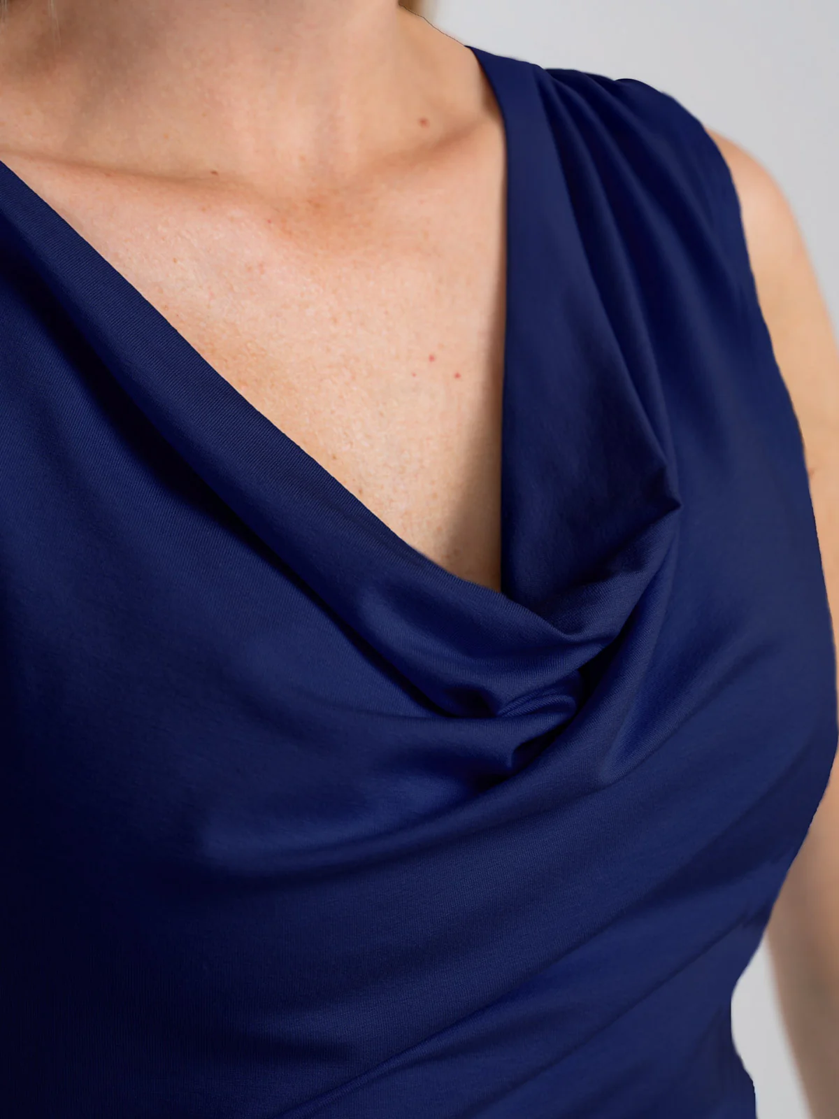 Betty Cowl - Image 9