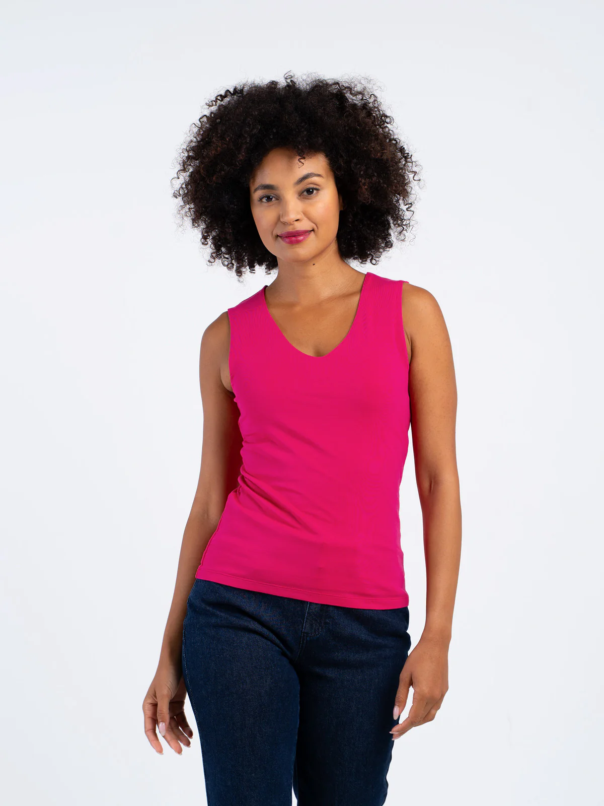 Darcey Sleeveless V - Image 9