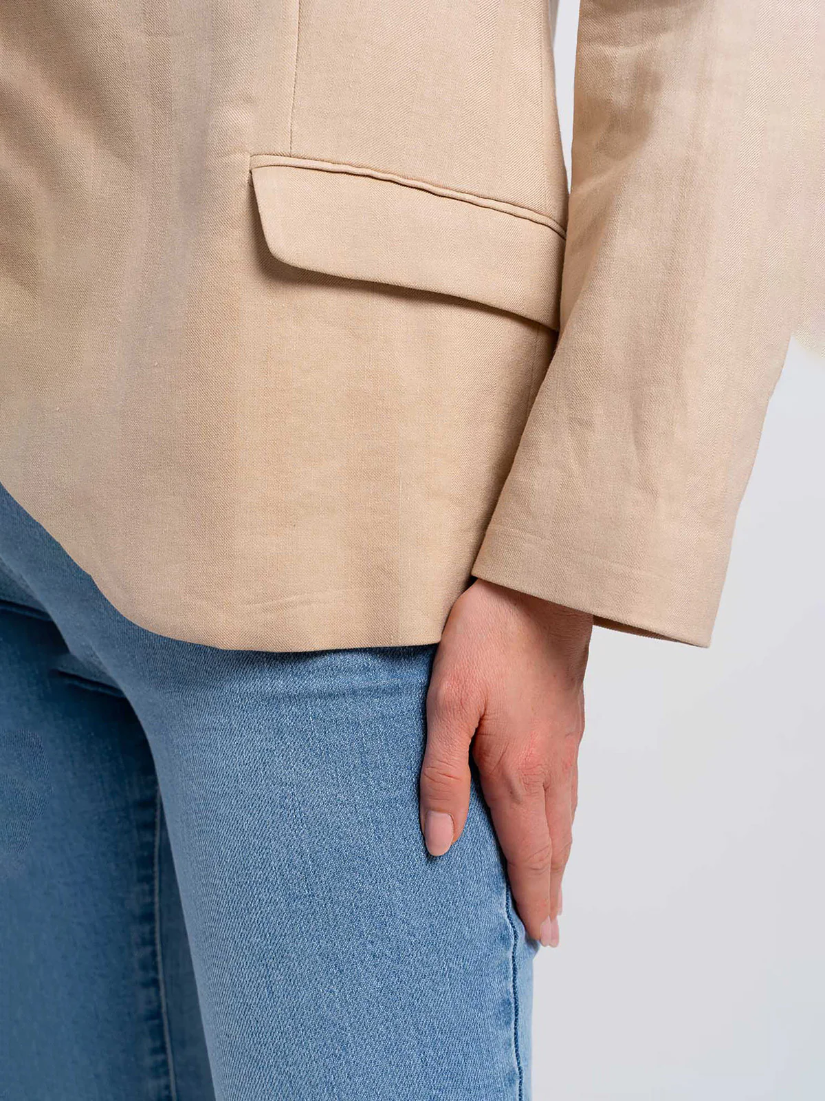 Iona Linen Blazer - Image 11