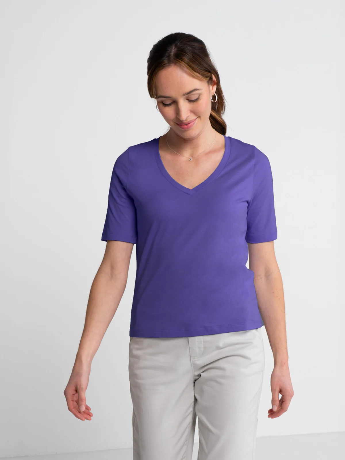 Lightweight Cotton V - Image 12
