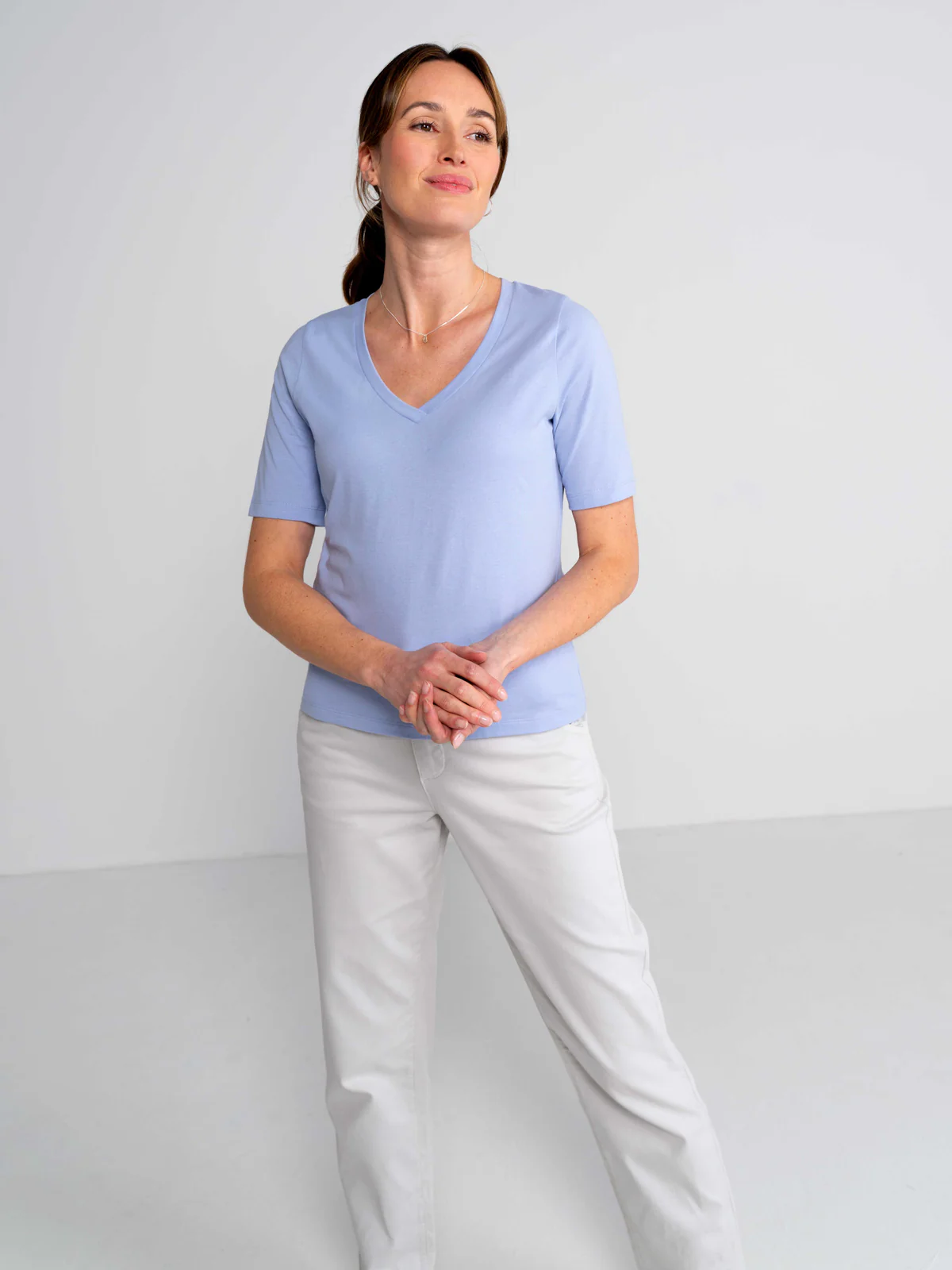 Lightweight Cotton V - Image 5