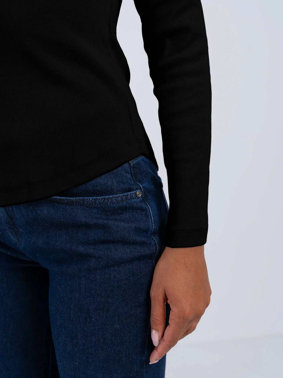 Long Sleeve Cotton Rib V - Image 8