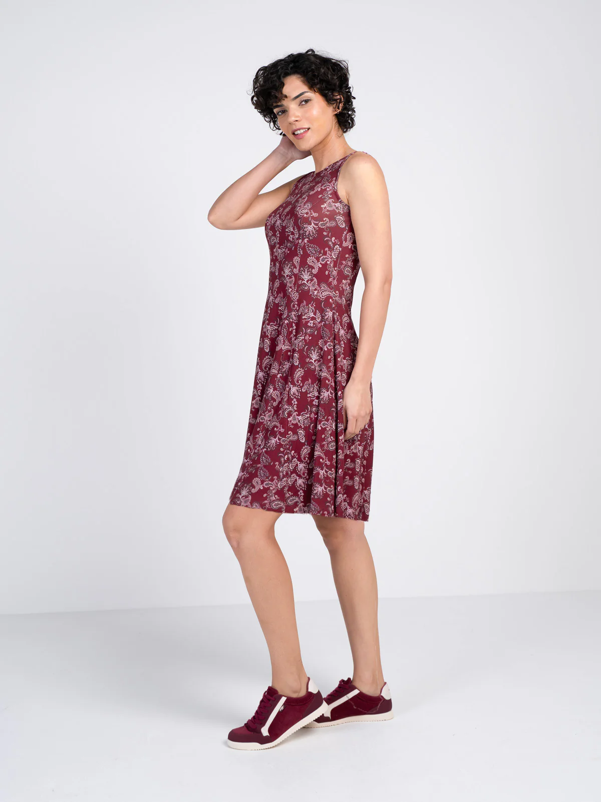 Printed Paisley Sleeveless Dress - Image 13