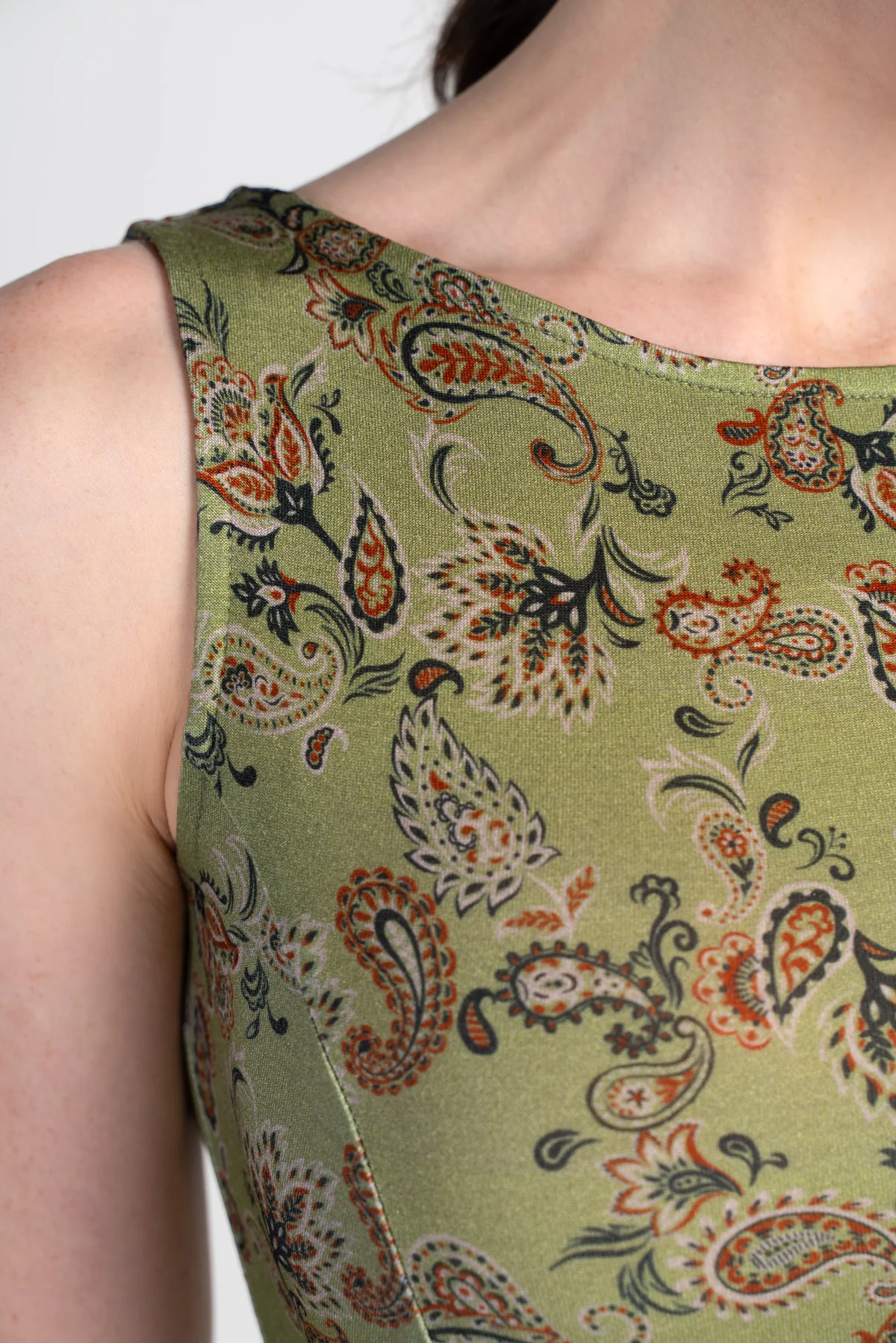 Printed Paisley Sleeveless Dress - Image 4