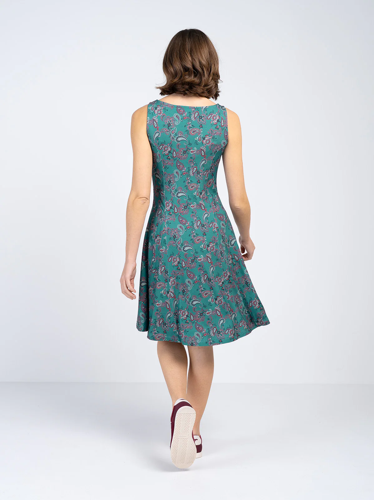 Printed Paisley Sleeveless Dress - Image 8