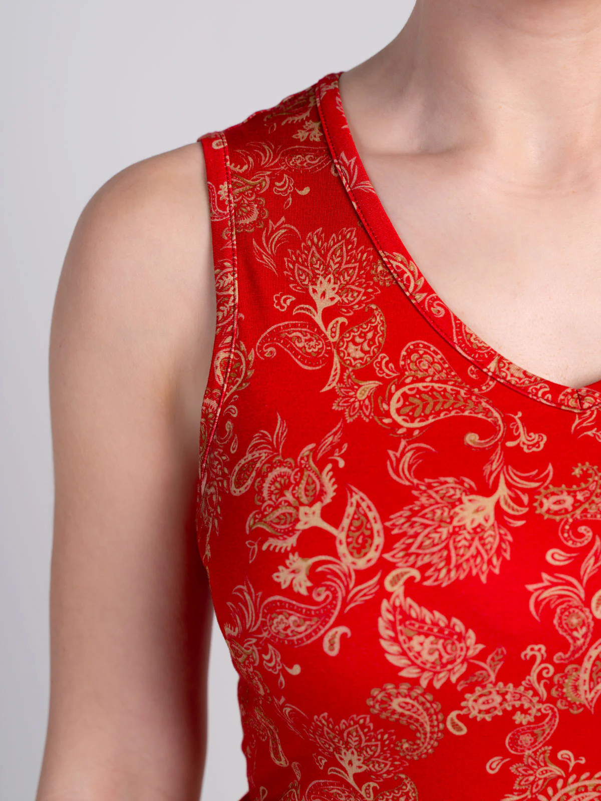 Printed Sleeveless Paisley Top - Image 7