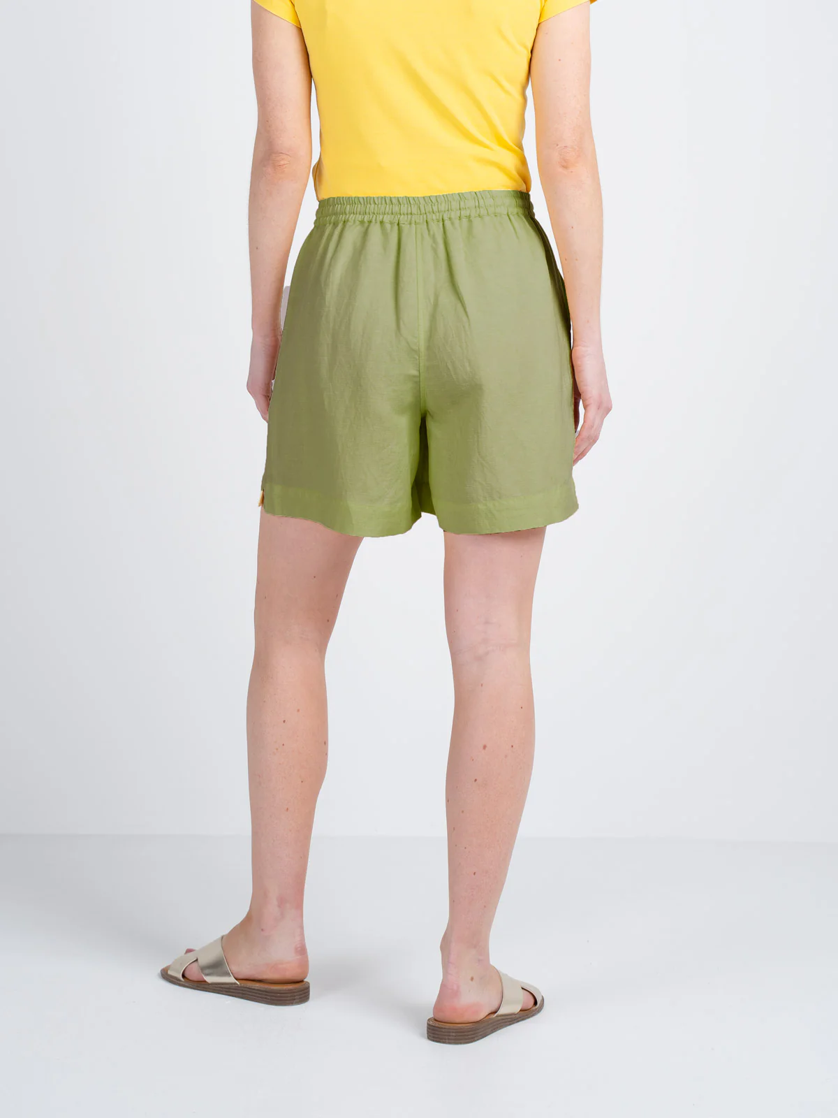 Relaxed Linen Shorts - Image 22