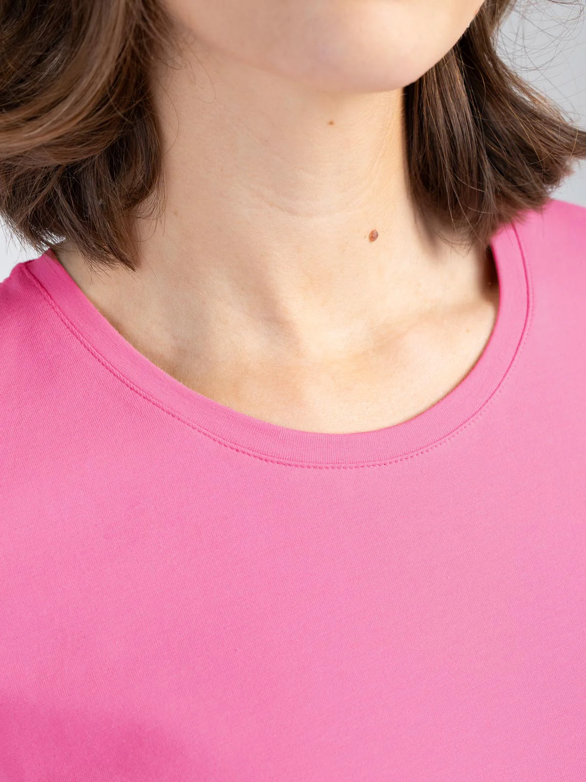 Short Sleeve Everyday Crew Neck T-Shirt - Image 7