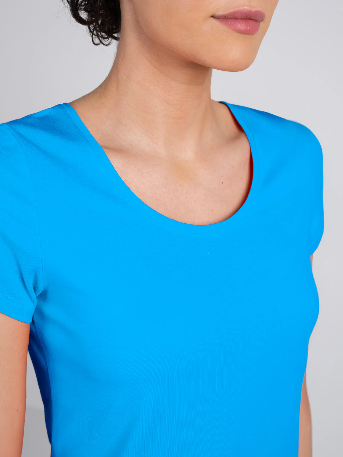 Short Sleeve Everyday Scoop Neck T-Shirt - Image 13