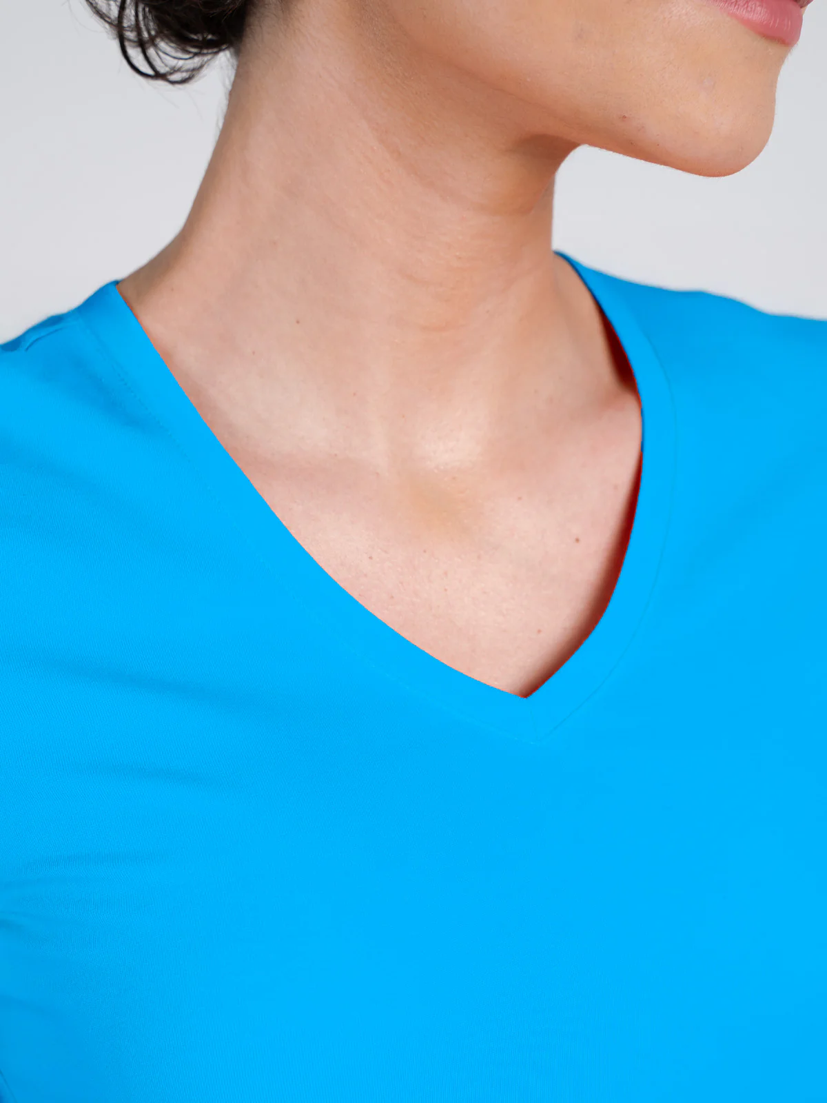 Short Sleeve Everyday V Neck T-Shirt - Image 11