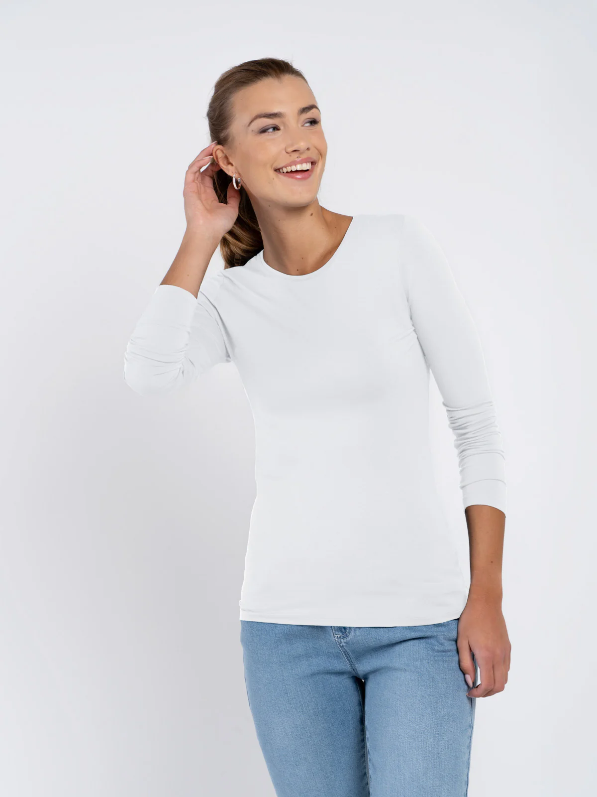 Silky Crew Neck - Image 21