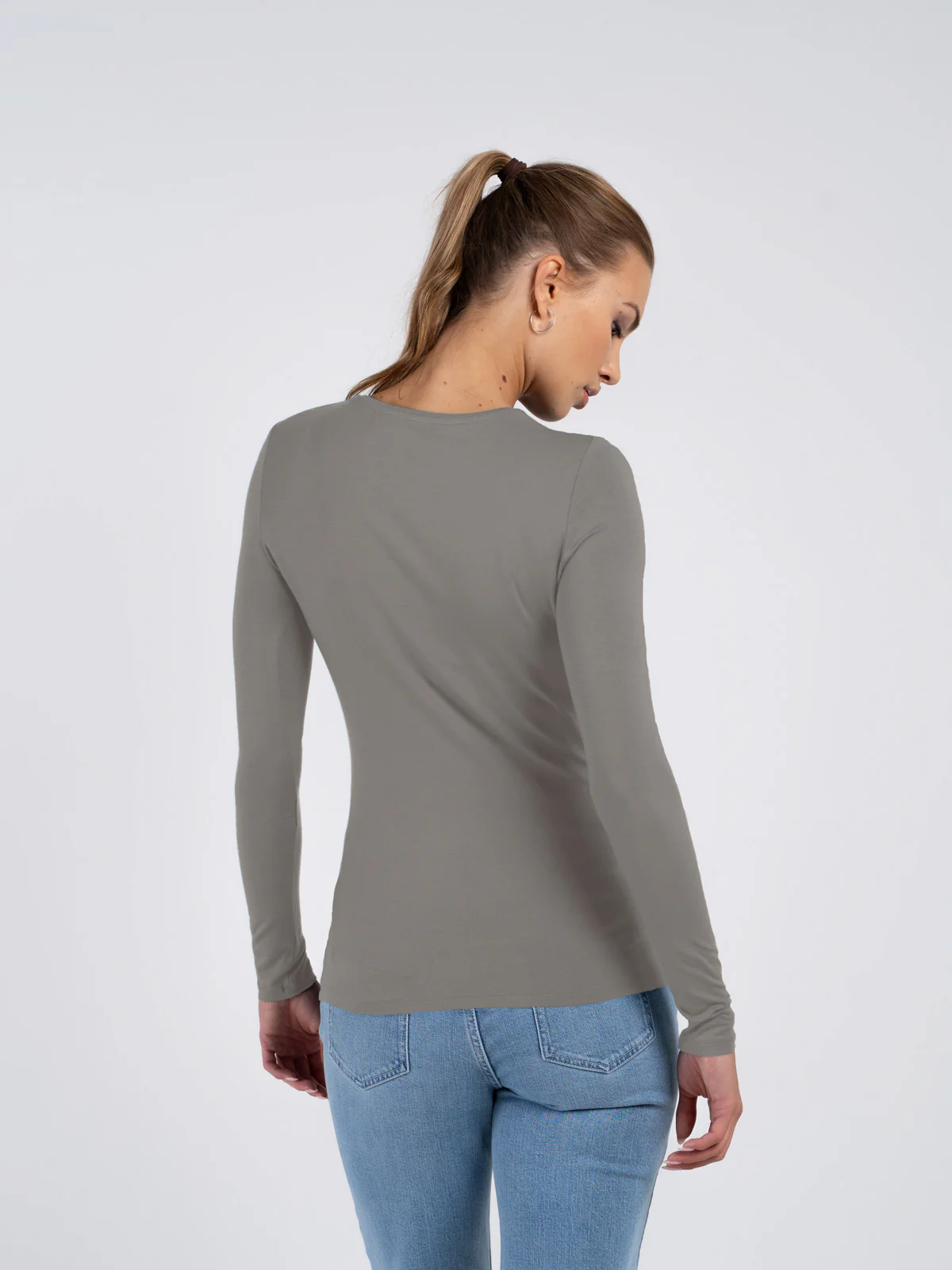 Silky Crew Neck - Image 69