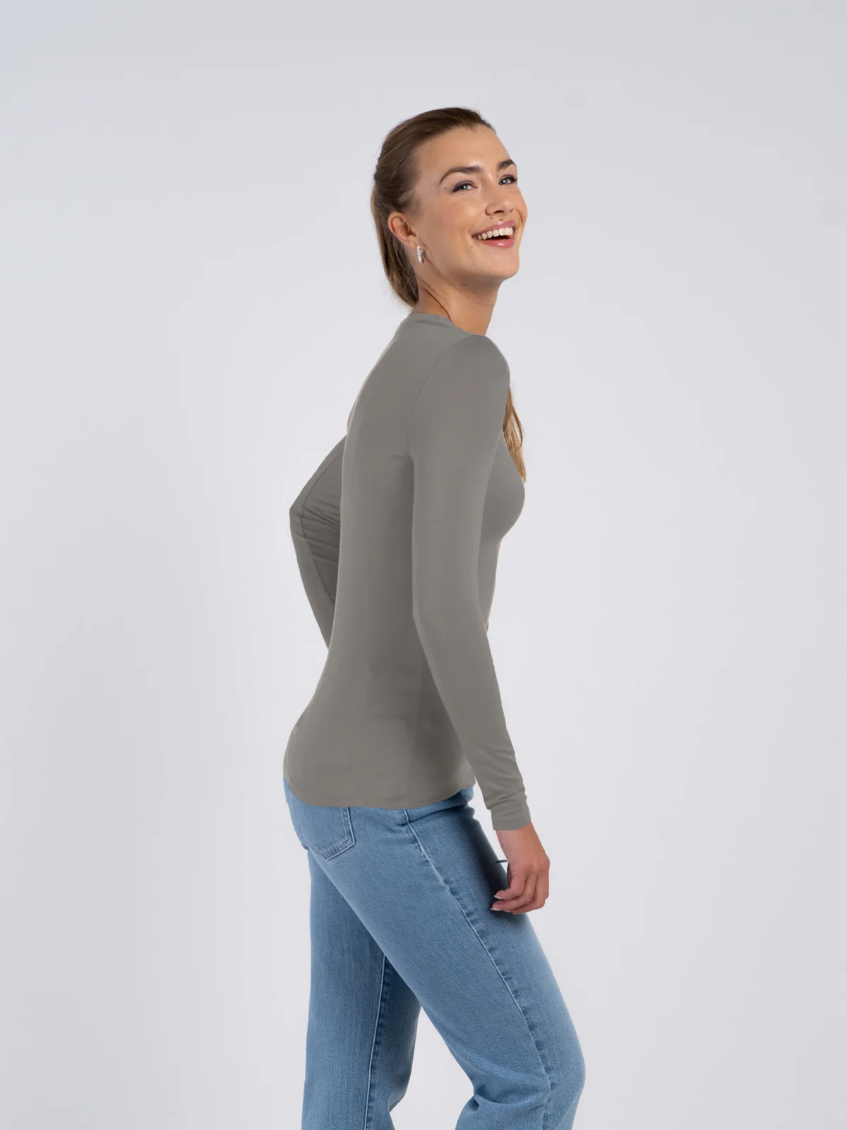 Silky Crew Neck - Image 70
