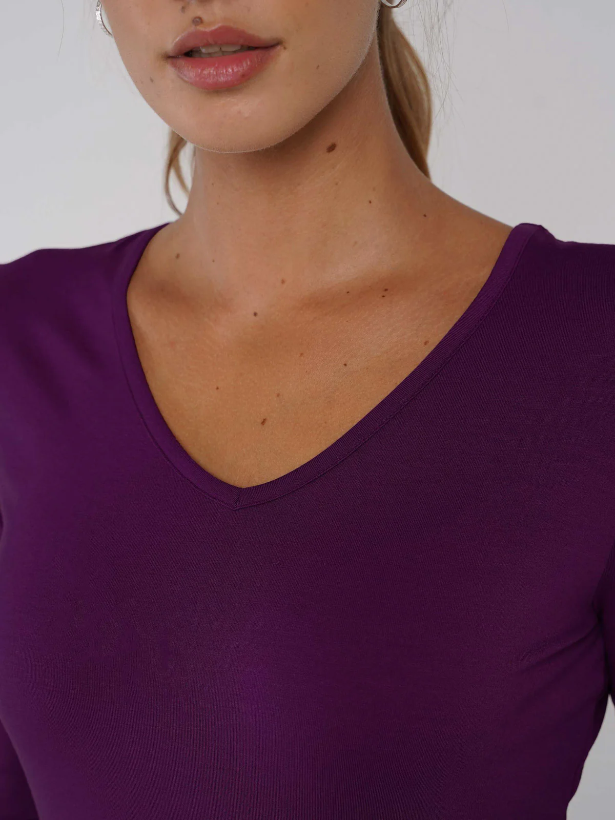 Silky V Neck - Image 4